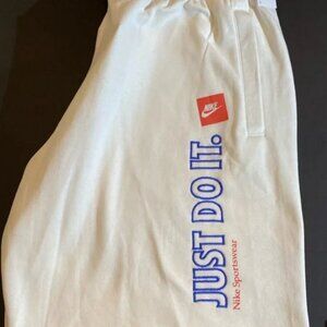 Nike Club Shorts Fleece 'Just Do It'